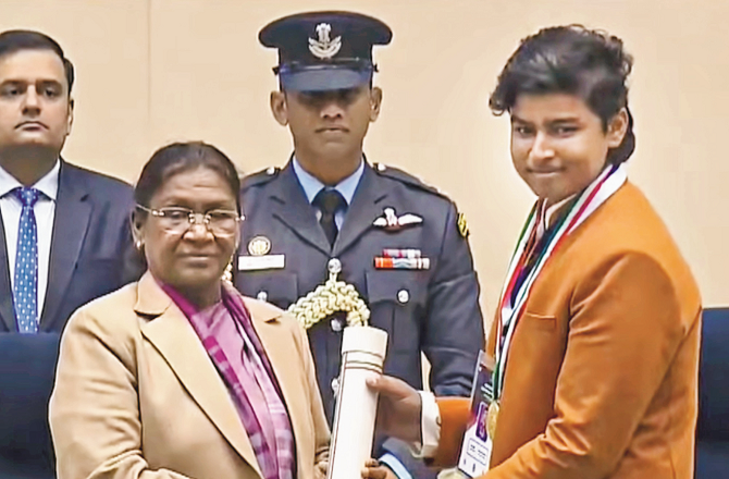  صدر جمہوریہ نے ۲۰؍ بہادر بچوں کو باوقار’ راشٹریہ بال پرسکار‘ سے نوازا