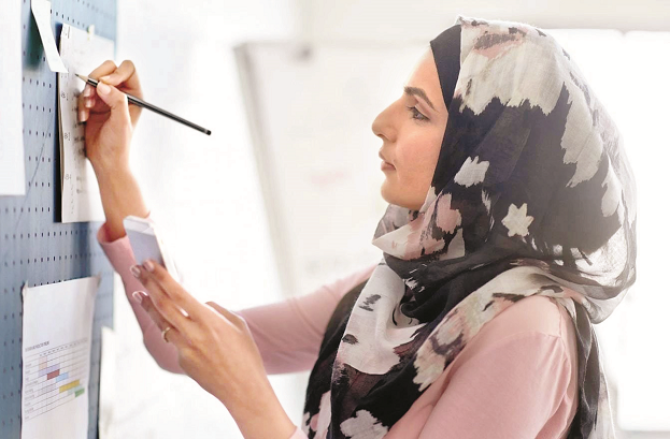 زندگی کی کتاب کو اُمید اور محنت کے رنگوں سے سجائیں