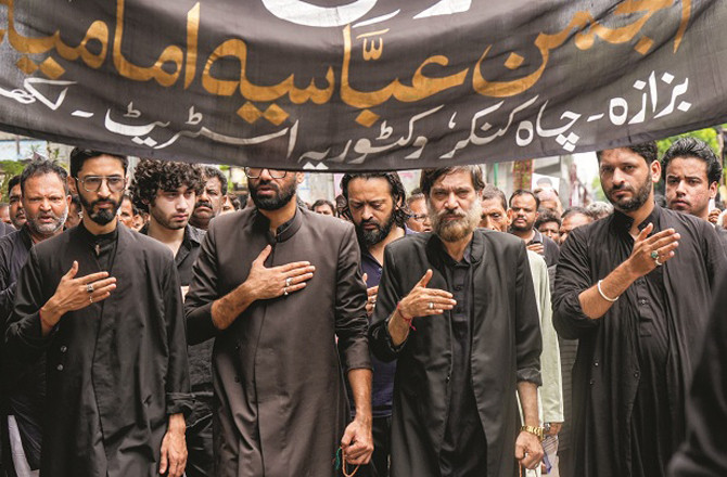 یوم عاشورہ پریوپی کے کئی اضلاع میں تنازع