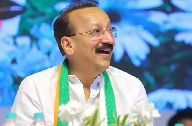 بابا صدیقی کا موبائل نمبر دوبارہ فعال کرنے کی کوشش میں دہلی کا ایک شخص گرفتار
