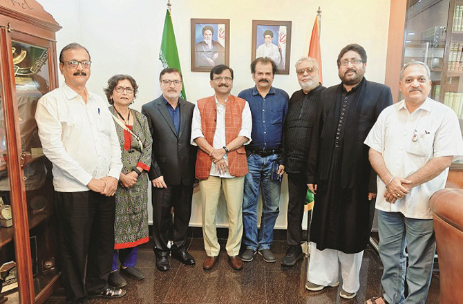 سنجے راؤت کے ہمراہ وفد کی ایرانی قونصل خانہ آمد 