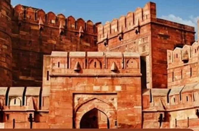 یوپی:۱۱؍قدیم قلعوں اور عمارتوں کو سیاحوں کیلئے کھولاجائے گا