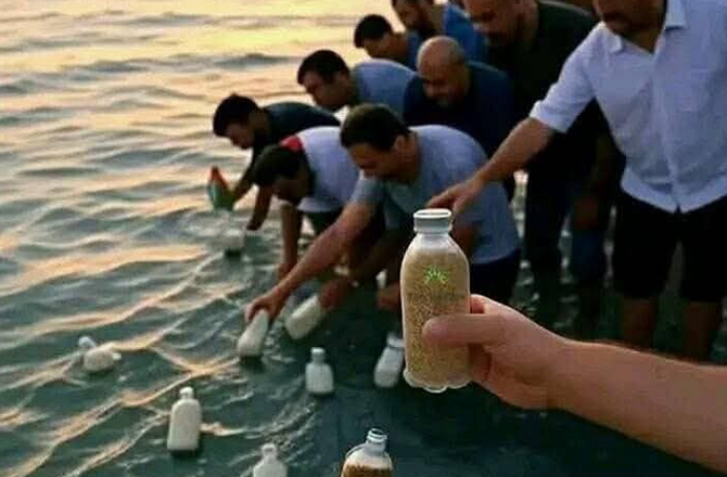 غزہ کیلئے امید کی بوتل: اناج سے بھری پلاسٹک کی بوتلیں بحیرۂ روم کے حوالے