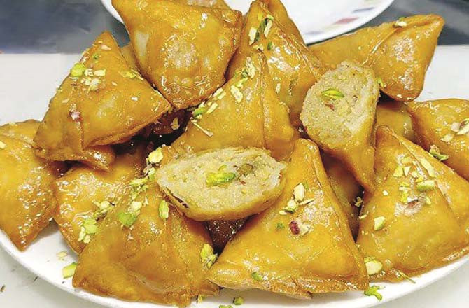 آج کا پکوان: میٹھے سموسے