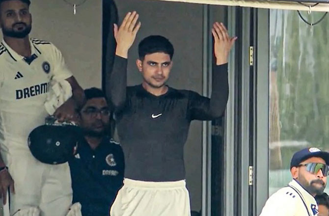 شبھمن گل نائکی کی ٹی شرٹ میں، ادیداس سے معاہدے کی خلاف ورزی کا الزام