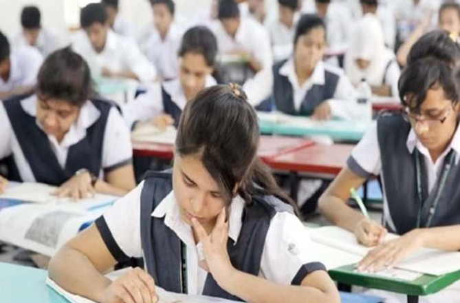 تعلیم کے معاملہ میں  تذبذب نہیں  چلے گا