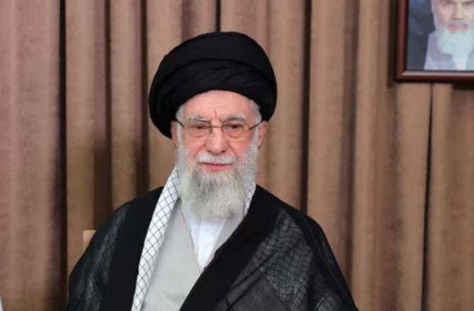 اگر امریکہ نے ایران پر حملہ کیا تو اس کے فوجی اڈے نشانہ بنائے جائیں گے: خامنہ ای