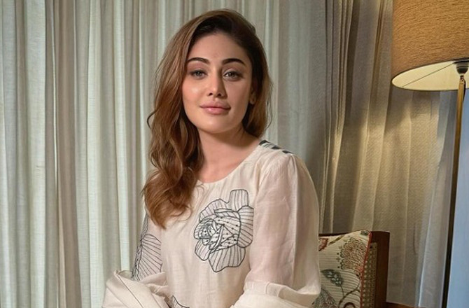 مشہور اداکارہ شیفالی زری والا کا ۴۲؍ سال کی عمر میں انتقال 