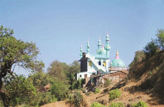  وشال گڑھ قلعے کی درگاہ پر قربانی کی اجازت 