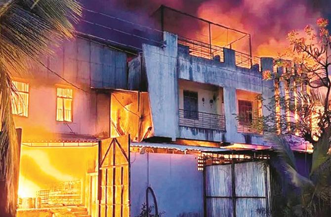 شولاپور کے کارخانے میں بھیانک آتشزدگی، ۸؍ افراد ہلاک، متعدد زخمی 