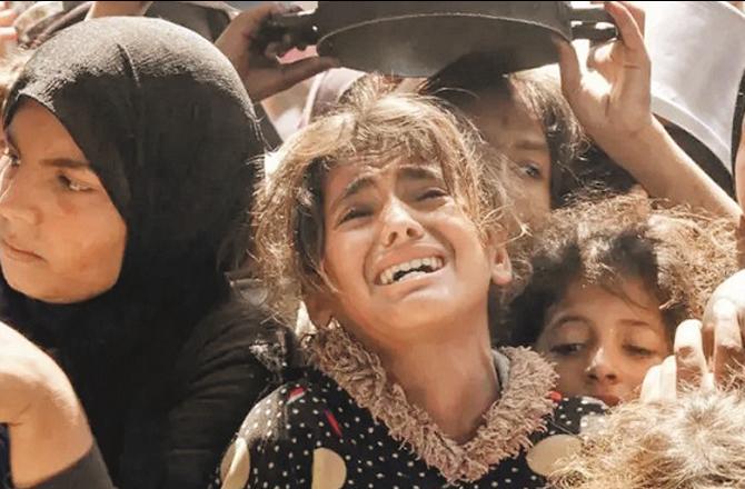 غزہ میں مزید ۴۵؍ شہید، خوراک کا ذخیرہ ختم ، حالات ابتر