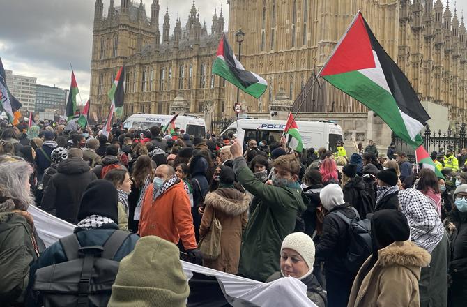 غزہ نسل کشی میں اسرائیل کی مدد کرنے پر ایمنسٹی اور حقوق تنظیموں نے برطانیہ پر مقدمہ دائر کیا