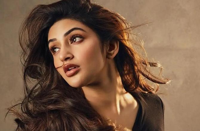 راج شانڈیلیا کی اگلی فلم میں سدھارتھ ملہوترہ کے مقابل سری لیلا نظر آسکتی ہیں 