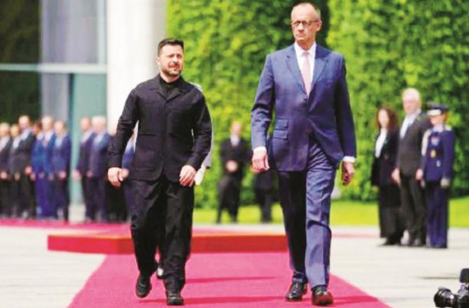 روسی حملوں میں شدت کےبیچ یوکرینی صدر جرمنی  پہنچے،ماسکو اگلے مذاکرات کیلئے تیار