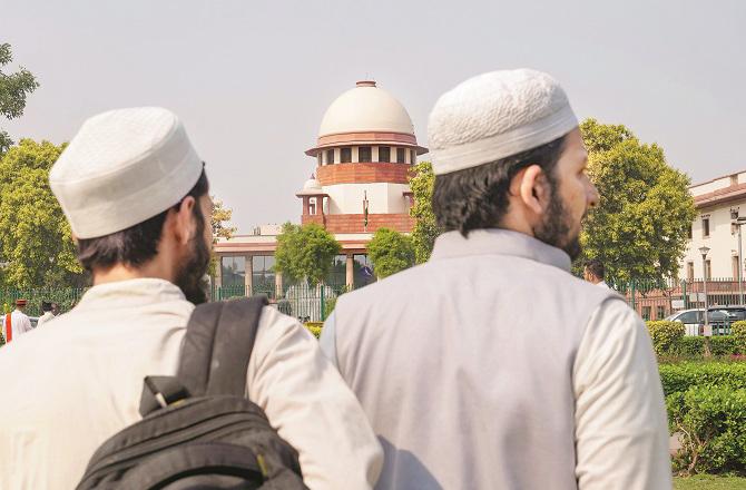 مرکز، یوپی حکومت اور یو جی سی کو سپریم کورٹ کانوٹس 