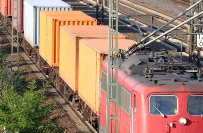 ریلوے نے جاری مالی سال میں ایک ارب ٹن مال برداری  کی 