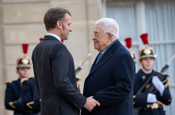 فلسطین اور فرانس، مشترکہ کمیٹی قائم کرنے پر متفق، عباس نے غزہ کو مستحکم کرنے کے منصوبے پر زور دیا
