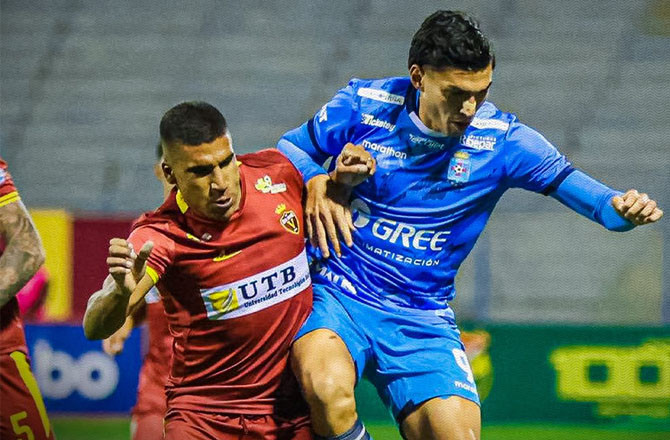 فٹبال کی تاریخ میں انوکھا واقعہ، ۱۷؍ کھلاڑیوں کو ریڈ کارڈ