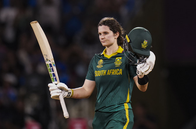 لورا وولوارٹ نے مندھانا کو نمبر ایک کی پوزیشن سے بے دخل کردیا