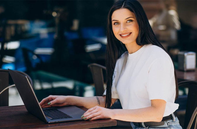 لیبر کوڈ: خواتین کو مردوں کے برابر تنخواہ ملے گی، مودی حکومت نے نئے قوانین بنائے