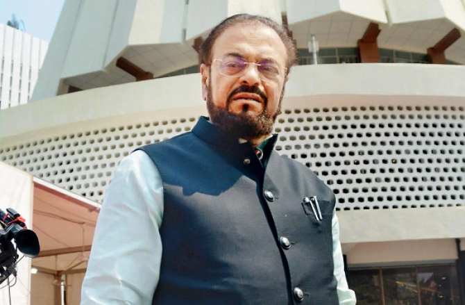 بی جے پی لیڈروں کی شرانگیری، ۳؍مسلم اراکین اسمبلی کے دفترکے باہر وندے ماترم گایا