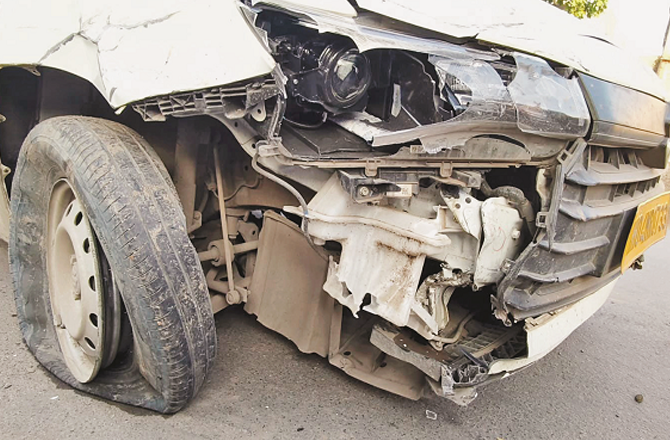 بھیونڈی:فلائی اوور پر کار اور آٹو رکشا کی ٹکر، ڈرائیور اور خاتون زخمی