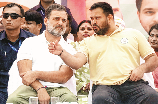 اس ہفتے اخبارات نے اڈانی، ایس آئی آر اور ڈاکٹر کی خودکشی کو موضوع بنایا