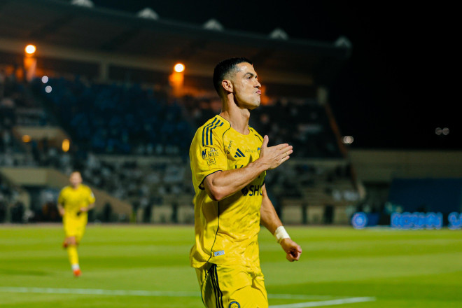 عالمی فٹبال میں ہلچل، رونالڈو نے ریٹائرمنٹ کا وقت بتادیا