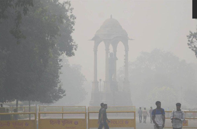 دہلی اے کیو آئی : دہلی میں ۵۰؍ فیصد  سرکاری اور نجی ملازمین کو فوری طور پر گھر سے کام کرنے کا حکم 