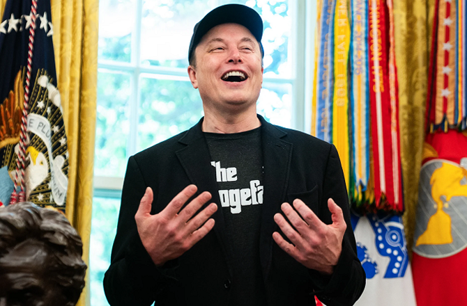 ایلون مسک کیلئے ایک ٹریلین ڈالر کا تنخواہی پیکیج منظور،پہلےکھرب پتی بننے کے قریب