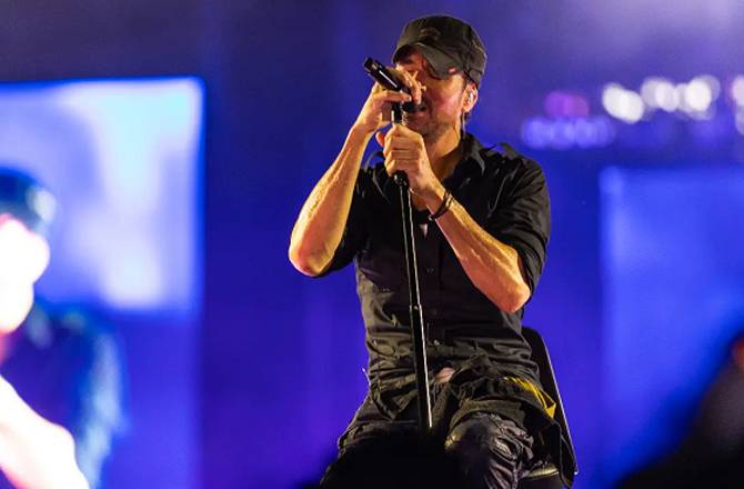 اینریک ایگلیسیاس ممبئی کنسرٹ: ۲۴؍ لاکھ مالیت کے۷۳؍ فونز چوری، ایف آئی آر درج