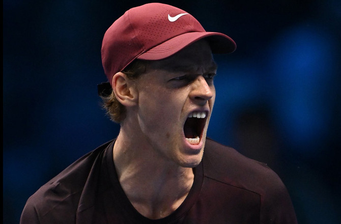 یانک سنر نے اے ٹی پی فائنلز کےمیچ میں الیگزینڈر زیوریو کو شکست دی