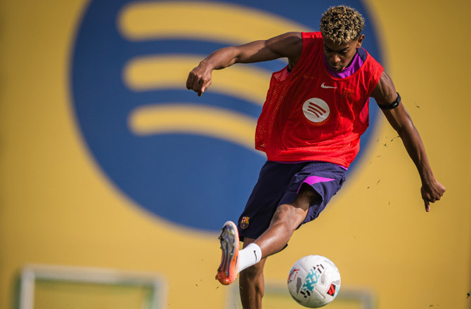 اسپینش فٹبال اسٹار لامین یامل ناقابل علاج انجری کا شکار