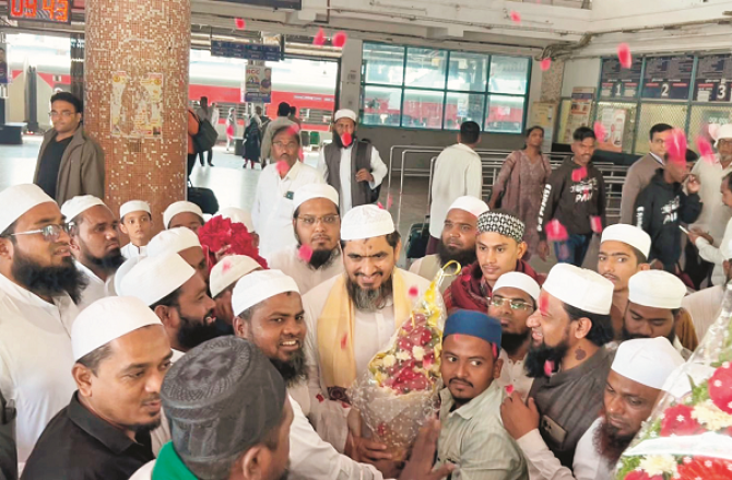 ’ہم سب ایک دوسرے کا احترام کریں، اپنے آپ ہی کو حق پر نہ سمجھیں‘