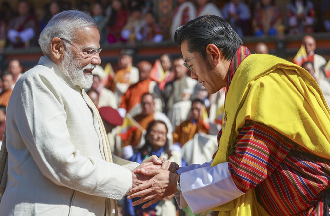 ہندوستان  بھوٹان کو۴۰۰۰؍ کروڑ روپے کا قرض  فراہم کرے گا