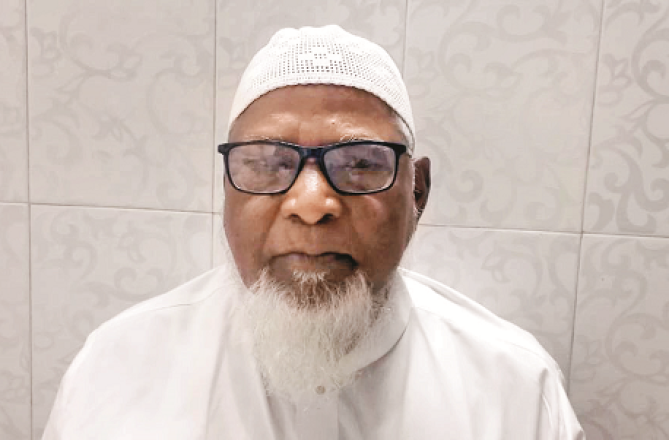 گوشہ بزرگاں: پورے شہر میں یہ افواہ اُڑا دی گئی کہ محمد یوسف کی جگہ پر خزانہ نکلا ہے