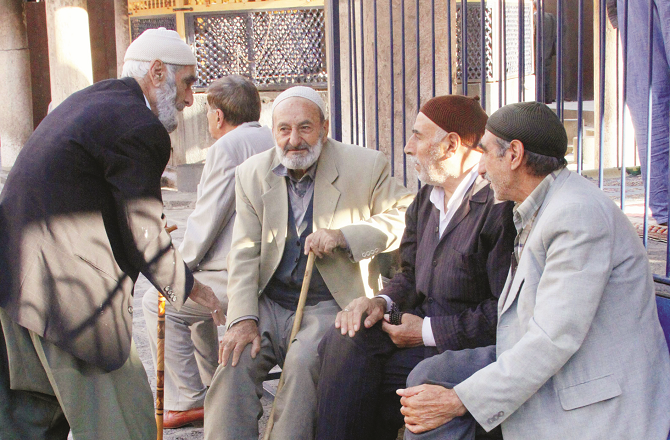 یاد رہے، مکافاتِ عمل صرف اس دنیا تک محدود نہیں، آخرت میں بھی ہر لفظ اور ہر رویّے کا حساب لیا جائیگا