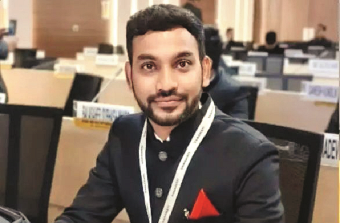 ناندیڑ کے اومکیش جادھو نے ۶؍بار ایم پی ایس سی میں کامیاب ہوکر تاریخ رقم کی