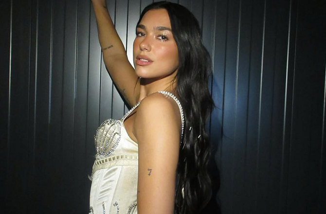 کولڈ پلے، دعا لیپا کا برطانوی حکومت سے ٹکٹوں کی مہنگی ری سیل روکنے کا مطالبہ