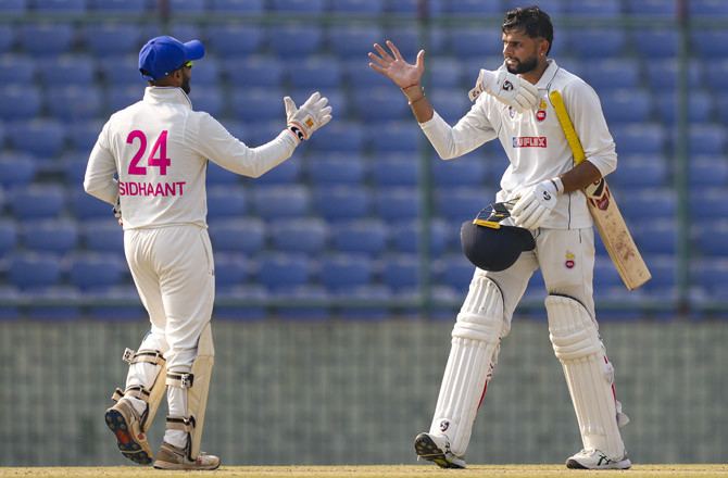 محسن خان کی تباہ کن گیند بازی ،کرناٹک نے کیرالا کو اننگز سے ہرا دیا