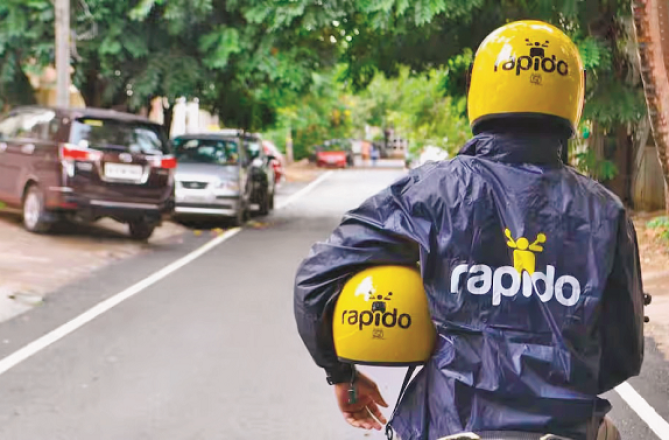 ریپیڈو کے ڈرائیور مہینے کا ایک لاکھ روپے کمار ہے ہیں، لنکڈان پوسٹ میں دعویٰ