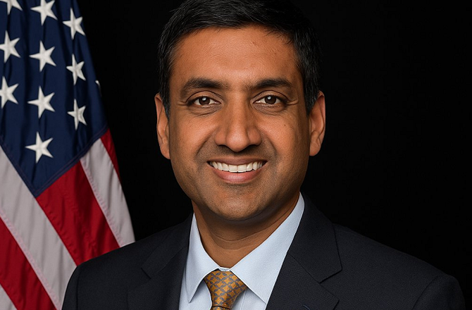 بائیڈن نے غزہ نسل کشی کے دوران اسرائیل کوکھلی چھوٹ دی: امریکی قانون ساز رو کھنہ