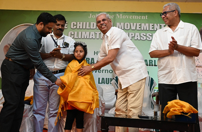 کیرالا: ۶؍سالہ روحی مہذب کے ’’روحی ٹری بینک نرسری‘‘ کاگورنر کے ہاتھوں افتتاح