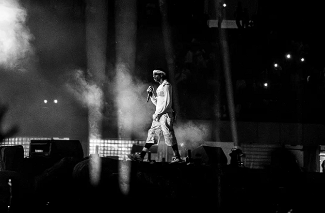 ٹریوس اسکاٹ ممبئی کنسرٹ: ۲۸؍ لاکھ سے زائد کے زیورات اور موبائل فون چوری