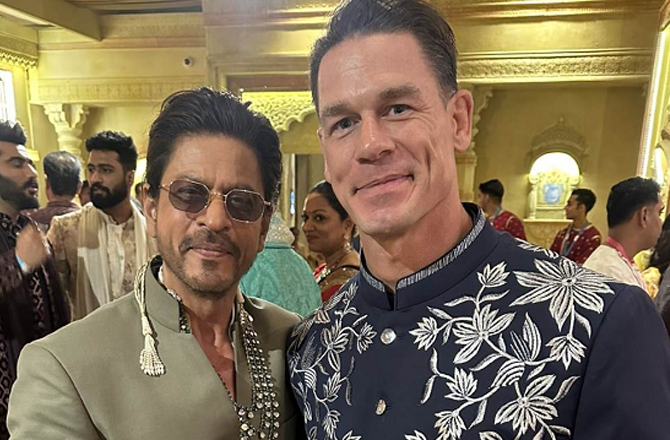 شاہ رخ نے سینا کو ’راک اسٹار‘ کہا، جان سینا نے شاہ رخ کو ’’انسپیریشن‘‘ 