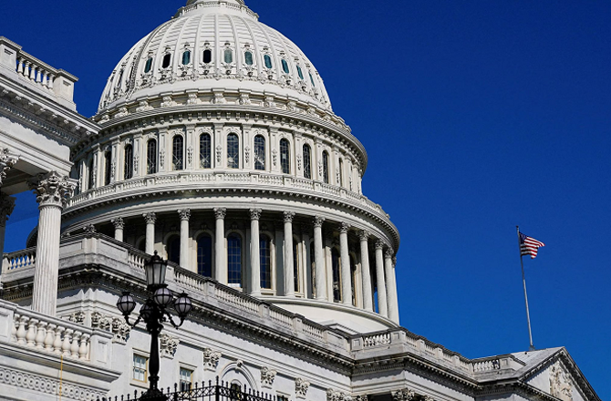 امریکی شٹ ڈاؤن: ایک فیصد جی ڈی پی (۷؍ بلین ڈالر) متاثر،۷؍ لاکھ ملازم بنا تنخواہ