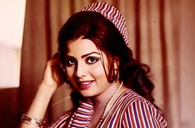 معروف اداکارہ و گلوکارہ سلکشنا پنڈت۷۱؍ برس کی عمر میں انتقال کر گئیں 