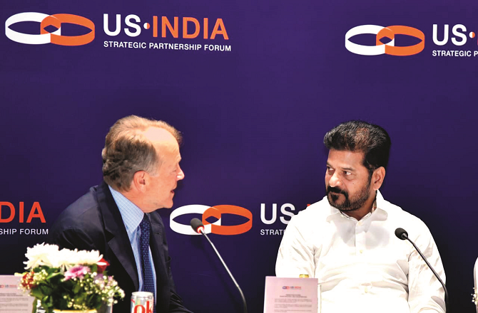 تلنگانہ کو ایک کھرب ڈالر والی معیشت بنانے کا عزم،عالمی تاجروں کی تائید