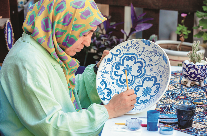 فرصت کے اوقات ضائع نہ کیجئے، کارآمد بنائیے!