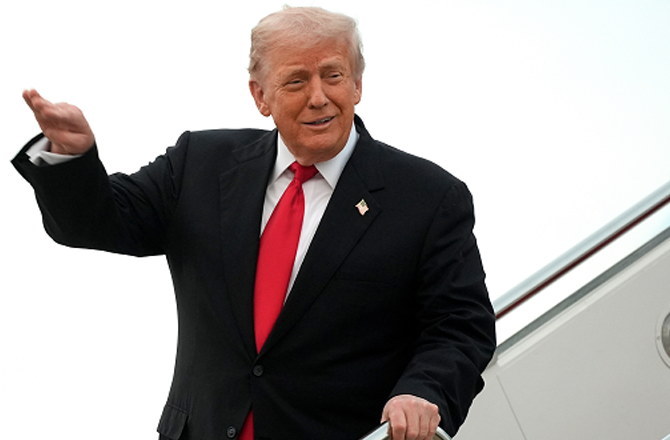 ٹرمپ کا یو ٹرن، کہا بین الاقوامی طلبہ امریکی  معیشت میں کھربوں ڈالر کے شراکت دار